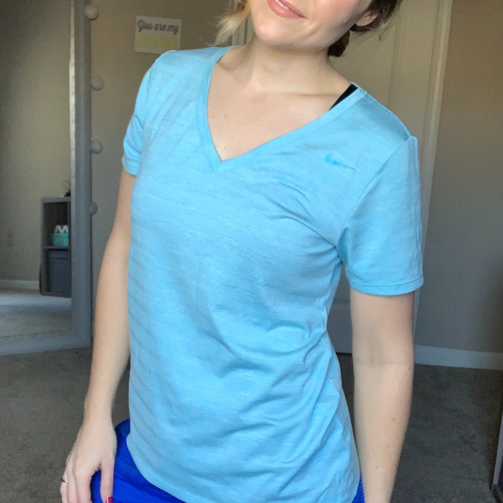 Nike "The Nike Tee" Dri - Fit
